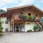 Alluring With Swimming Pool In Tyrol アパート *