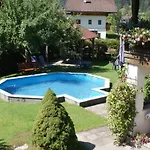 Alluring With Swimming Pool In Tyrol アパート