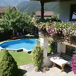 Alluring With Swimming Pool In Tyrol ヴァイトリンク