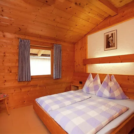 Alluring With Swimming Pool In Tyrol 公寓