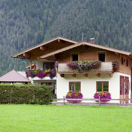 Apartmán Alluring With Swimming Pool In Tyrol