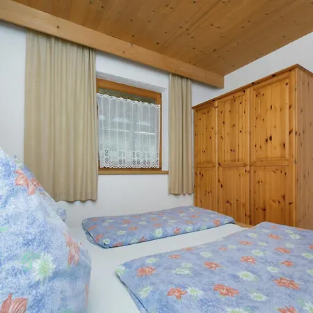Apartamento Alluring With Swimming Pool In Tyrol *