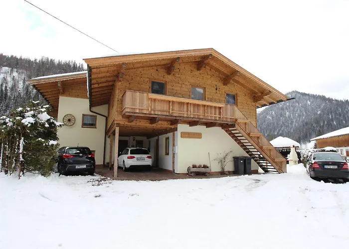 Alluring With Swimming Pool In Tyrol Apartman *