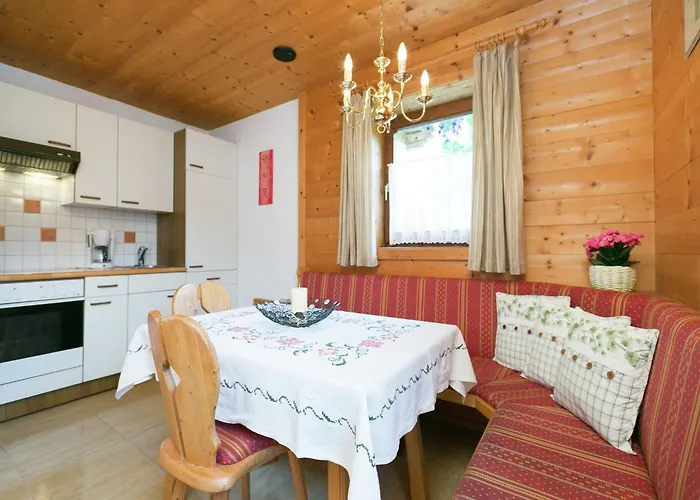 شقة Alluring With Swimming Pool In Tyrol