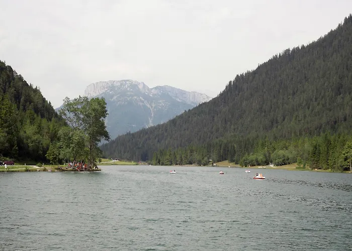 Alluring With Swimming Pool In Tyrol Apartman