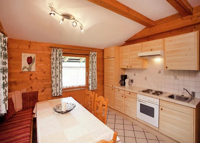 Alluring With Swimming Pool In Tyrol ويدرنغ