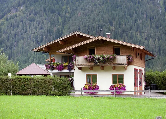 شقة Alluring With Swimming Pool In Tyrol