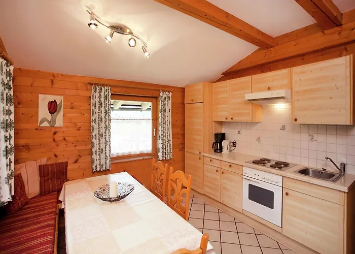 Alluring With Swimming Pool In Tyrol Apartman *