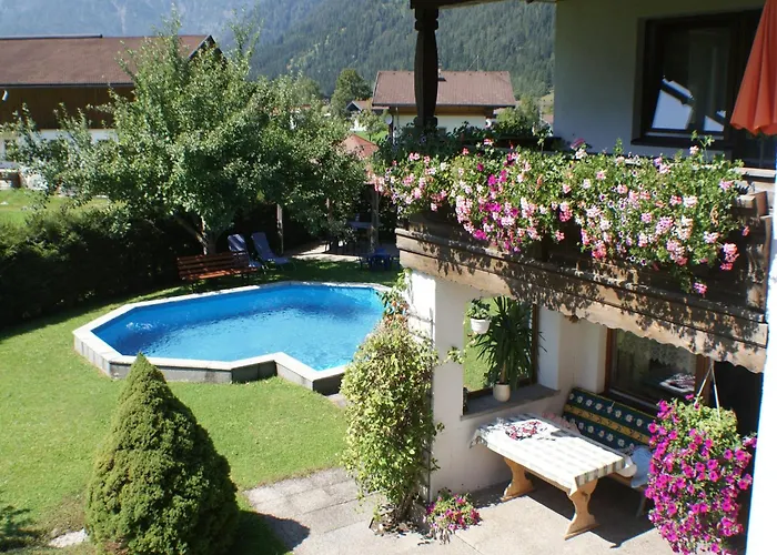 Alluring With Swimming Pool In Tyrol ويدرنغ