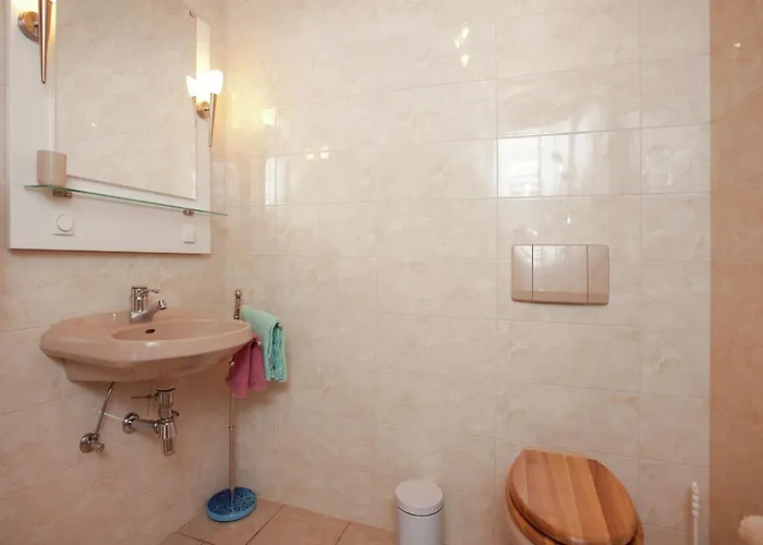 Alluring With Swimming Pool In Tyrol Apartman