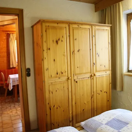 Alluring With Swimming Pool In Tyrol Вайдринг